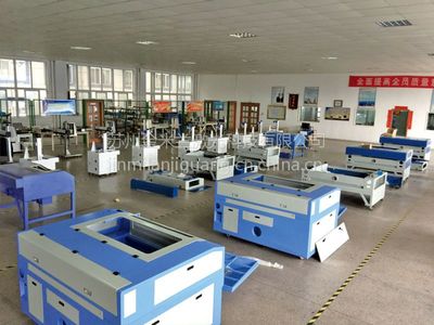 金米蘭激光新年特惠CO2激光噴碼機(jī) 擁有自主知識(shí)產(chǎn)品、嵌入式操作、飛行打標(biāo)、用戶自由選配模塊化設(shè)計(jì)